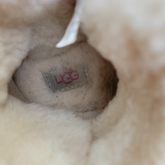 UGG Keelan Suede Boot Kids Size 7 - Picture 6 of 7